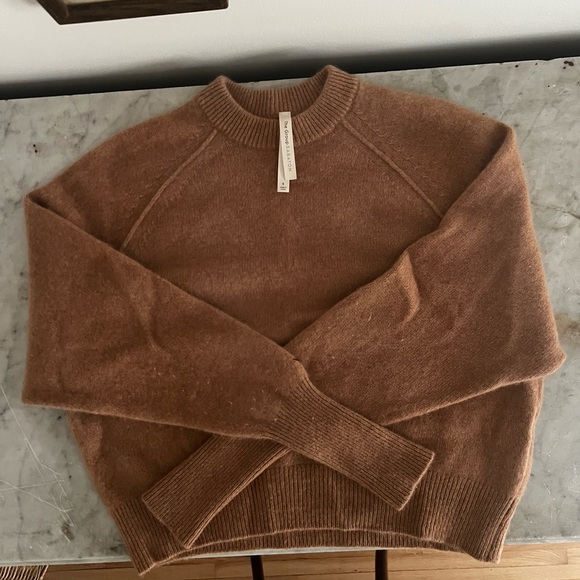 Aritzia Cashmere Sweater - The Group Babaton - Picture 2 of 10
